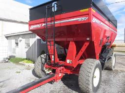 boite à grain Brent No 557- neuve sur pneus 44.5R22.5, lumières et freins