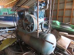gros compresseur Devilbis 10HP, 600 volts sur remorque