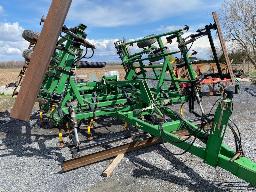 J.D. 980 cultivator 24 ft, hydro leveling blade, Unverfeth finishing harrow & roller 