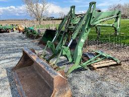 Fendt front end loader for Fendt w/auxiliary double remote
