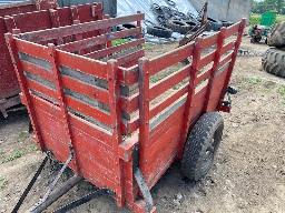 small trailer w/rack 