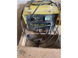 battery recharger  30amp& booster 200 volts