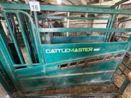Cattle Master D90B restreint cage