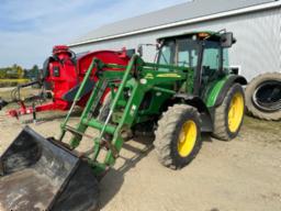 J.Deere No 5525, 4Wd, 75Hp, cab/air, 15.5X38 tires, 3 remotes, front head loader J.D. 563, self leveling w/ , 6000 hrs