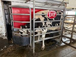 robot de traite Lely A-4, entièrement équipé, réservoir d'appoint, CRS, toutes les valves, compresseur à air Nortech 5 Hp, enclos d'alimentation Cost Mix, 70 colliers & l'ordinateur 