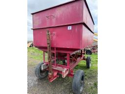 boite à grain 5 tonnes sur voiture 4 roues avec rehausse 