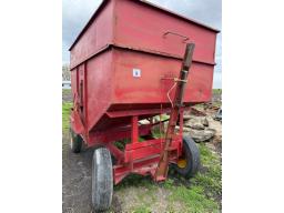 boite à grain 5 tonnes sur voiture 4 roues avec rehausse 