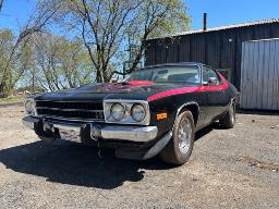 Plymouth Road Runner 1974, 383/automatique, 99090mi/d'origine, T-Top /en très bonne état 
