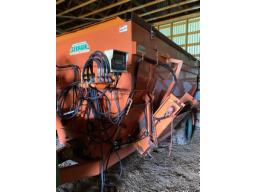 mélangeur Val Métal 450 , sur roues avec balance   tel: 418-284-2704( article localisé à la ferme du consignataire)