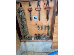 safety chains & pines & accessories tel: 819-668-5543 (item located at the consignee's farm )