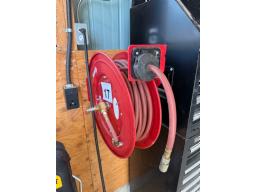 air reel hose tel: 819-668-5543 (item located at the consignee's farm )