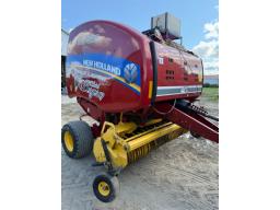 N.H. 450 roll belt roto-cut mobile flloor, preservative applicator, Iso-Bus monitor, 