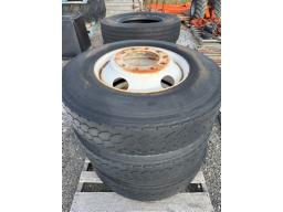 4 wheels- 2 tires 11R22.5