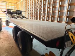 grosse voiture &agrave; balles rondes Miro 16 tonnes, plate-forme en acier 30 pds, tandem sur pneus 16.5X16.1SL avec lumi&egrave;res; 