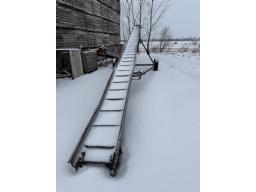 hay elevator, steel bottom, 40ft on wheels