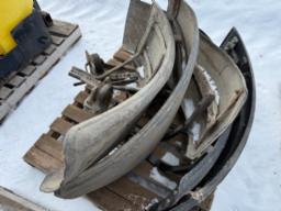 2 pairs of tractor fenders 