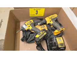 LOT DE (2) PERCEUSES VISSEUSES "DEWALT" AVEC BATTE