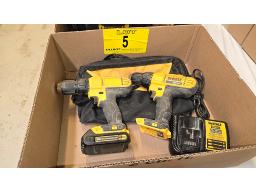 LOT DE (2) PERCEUSES "DEWALT" 20 VOLTS, CHARGEUR E