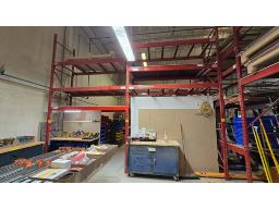 LOT DE (2) SECTIONS D'&Eacute;TAG&Egrave;RE TYPE READY RACK, (3)