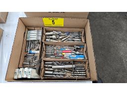 LOT DE FORETS ASS., AVEC (1) PORTE-OUTILS