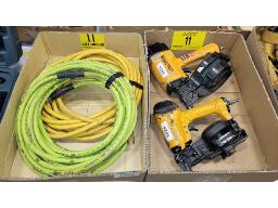 LOT DE (2) CLOUEUSES PNEUMATIQUES "BOSTITCH", DONT