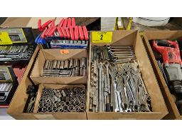 LOT DE CL&Eacute;S "ALLEN" AVEC POIGN&Eacute;E "WESTWARD", DOUIL