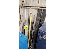 LOT DE LAMES DE TEFLON, SHAFTS EN ACIER INOX
(USIN