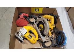 LOT DE (3) OUTILS &Eacute;LECTRIQUES DONT (1) SCIE RONDE 