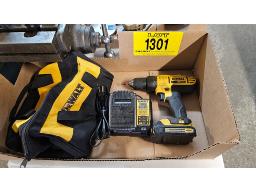 ENSEMBLE DE BATTERIE "DEWALT" 20 VOLTS AVEC PERCEU