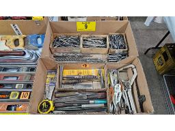 LOT COMRENANT M&Egrave;CHES &Agrave; M&Eacute;TAL, MARTEAU DE SOUDEUR, 