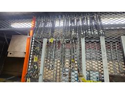 LOT D'ENV. (187) BANDEURS TENDEURS &Agrave; C&Acirc;BLE D'ACIER