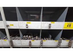 LOT D'ENV. (6898) UNIT&Eacute;S D'ACCESSOIRES DE CL&Ocirc;TURE,