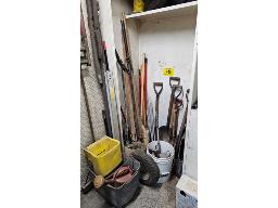 LOT DE BALAIS, PELLES RONDES, MASSES, PELLE &Agrave; TROU