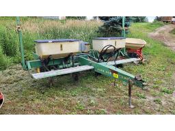 SEMOIR 4 RANGS "JOHN DEERE, MOD. 7000