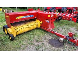 PRESSE &Agrave; BALLES CARR&Eacute;ES "NEWHOLLAND"' MOD. BC5070 