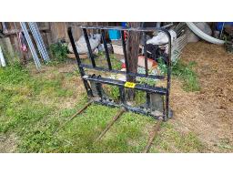 ATTACHEMENT "HLA" POUR MINI CHARGEUR, 3 PICS &Agrave; BAL