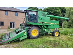 BATTEUSE "JOHN DEERE" TITAN II, MOD. 7720, 1989, A