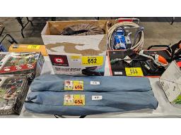 LOT COMPRENANT (1) MATELAS PNEUMATIQUE ET (2) CHAI