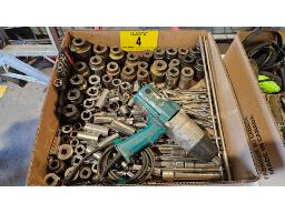 ENSEMBLE DE DOUILLES ET CL&Eacute;S IMPACT &Eacute;LECTRIQUES MA