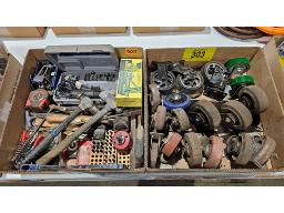 LOT COMPRENANT &plusmn; 18 ROUES, MARTEAUX, PUNCHS, OUTIL