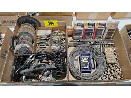 LOT COMPRENANT M&Egrave;CHES, TAPS & DIES, LAME ABRASIVE 