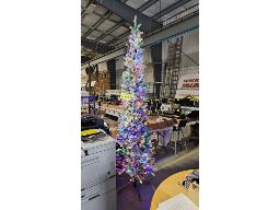 SAPIN DE NO&Euml;L AVEC LUMI&Egrave;RES INT&Eacute;GR&Eacute;ES