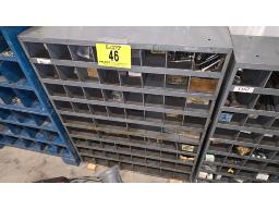 CASIER &Agrave; BOULONS ET &Eacute;CROUS 72 CASES ET CONTENU