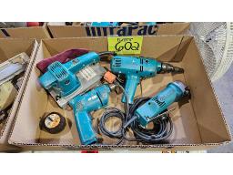 LOT COMPRENANT (1) SABLEUSE, (2) PERCEUSES ET (1) 