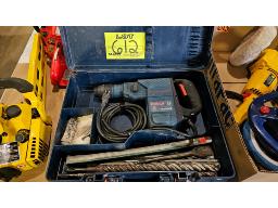 MARTEAU &Agrave; PERCUSSION &Eacute;LECTRIQUE BOSCH 11236VS AVEC