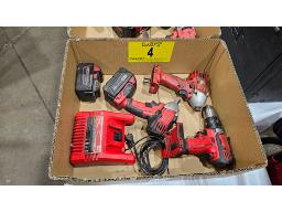 LOT COMPRENANT IMPACT, VISSEUSE, PERCEUSE &Agrave; BATTER