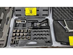 UNIVERSAL HYDRAULIC FLARING SET POUR TUBE AGS