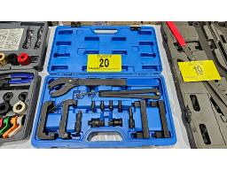 ENSEMBLE D'OUTILS SP&Eacute;CIALIS&Eacute;S OURANTOOLS ENGINE CA