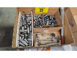 RATCHETS ET SET DE DOUILLES IMP&Eacute;RIALES ET M&Eacute;TRIQUE