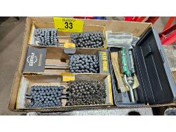 LOT COMPRENANT 1 ENSEMBLE DE (5) BROSSES FLEX-HONE